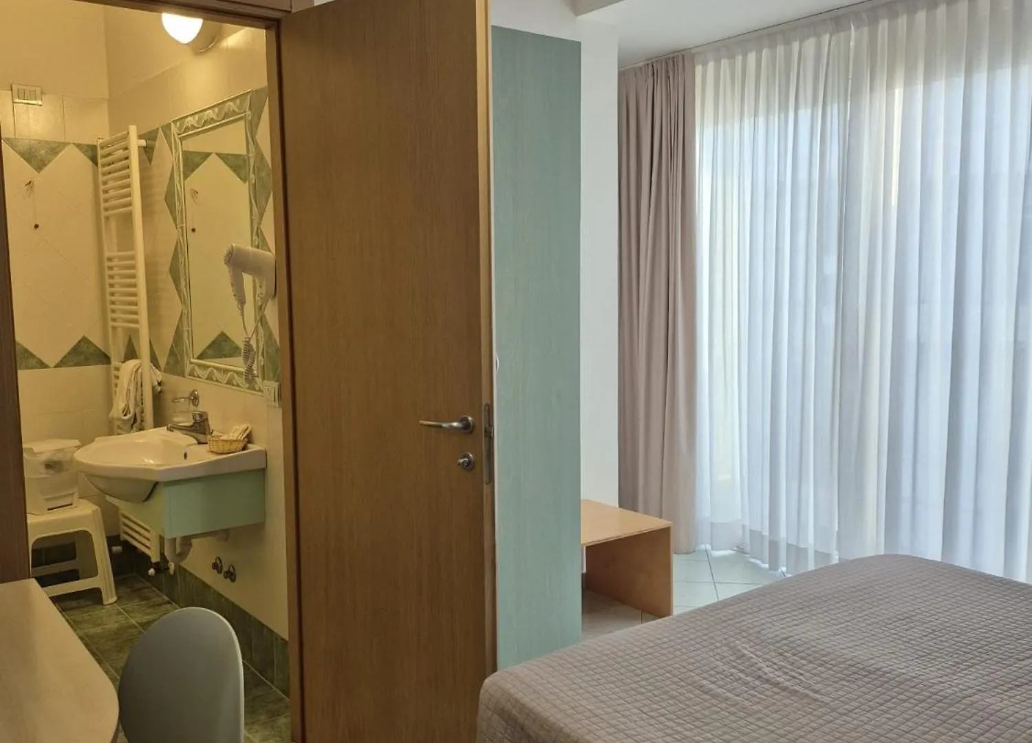 Hotel Romagna Каттолика