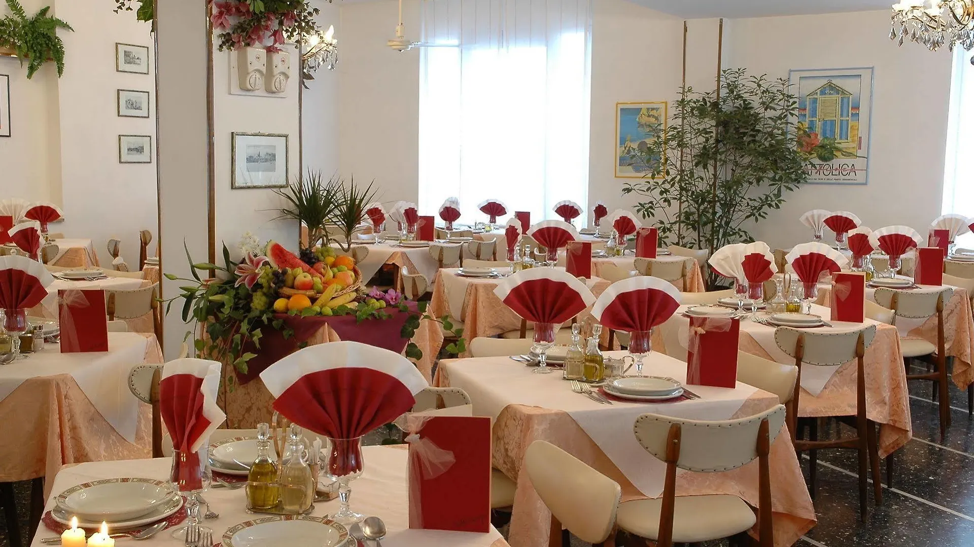 Hotel Romagna Cattolica 3*,  Italien