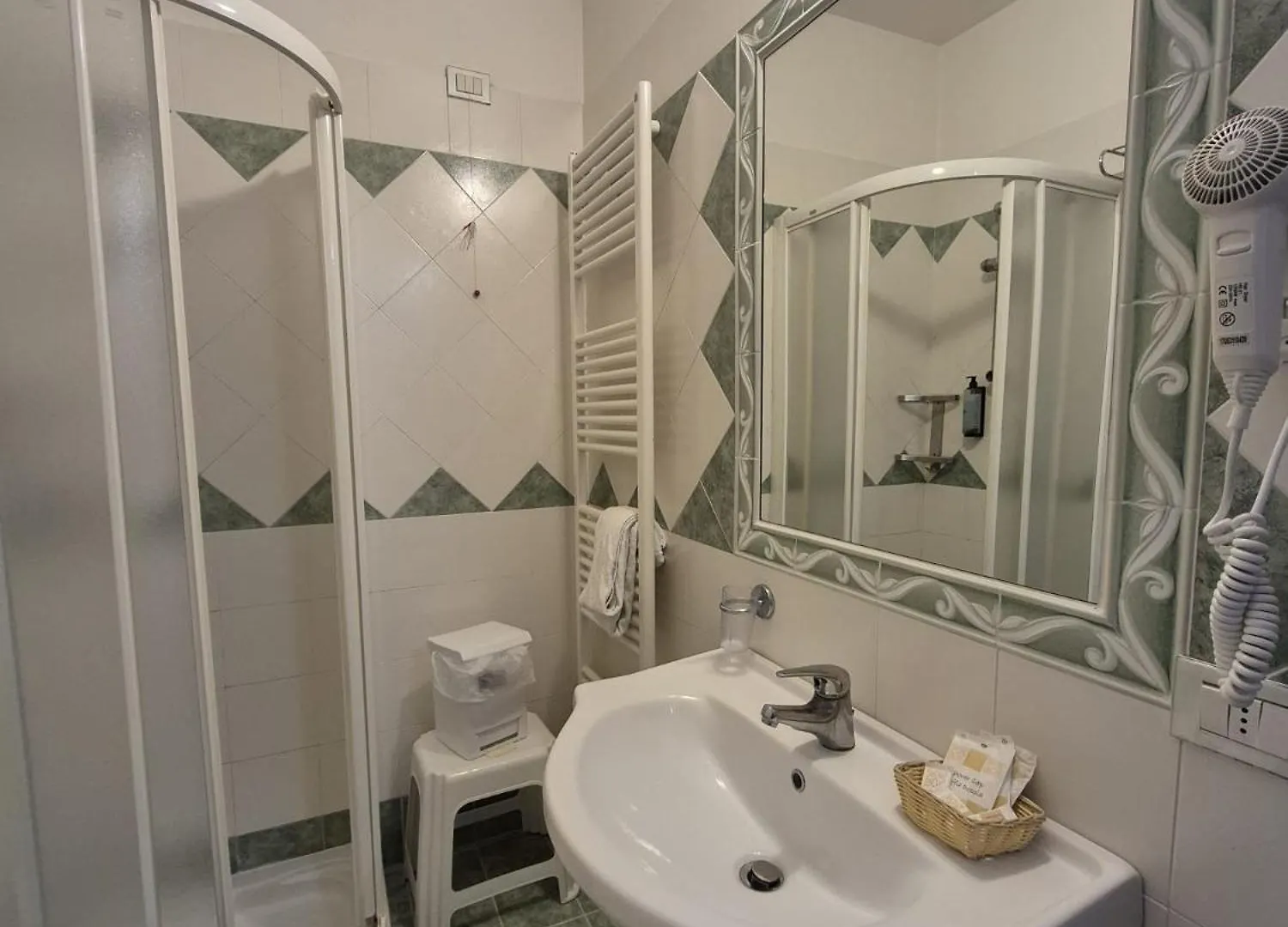 Hotel Romagna Κατόλικα