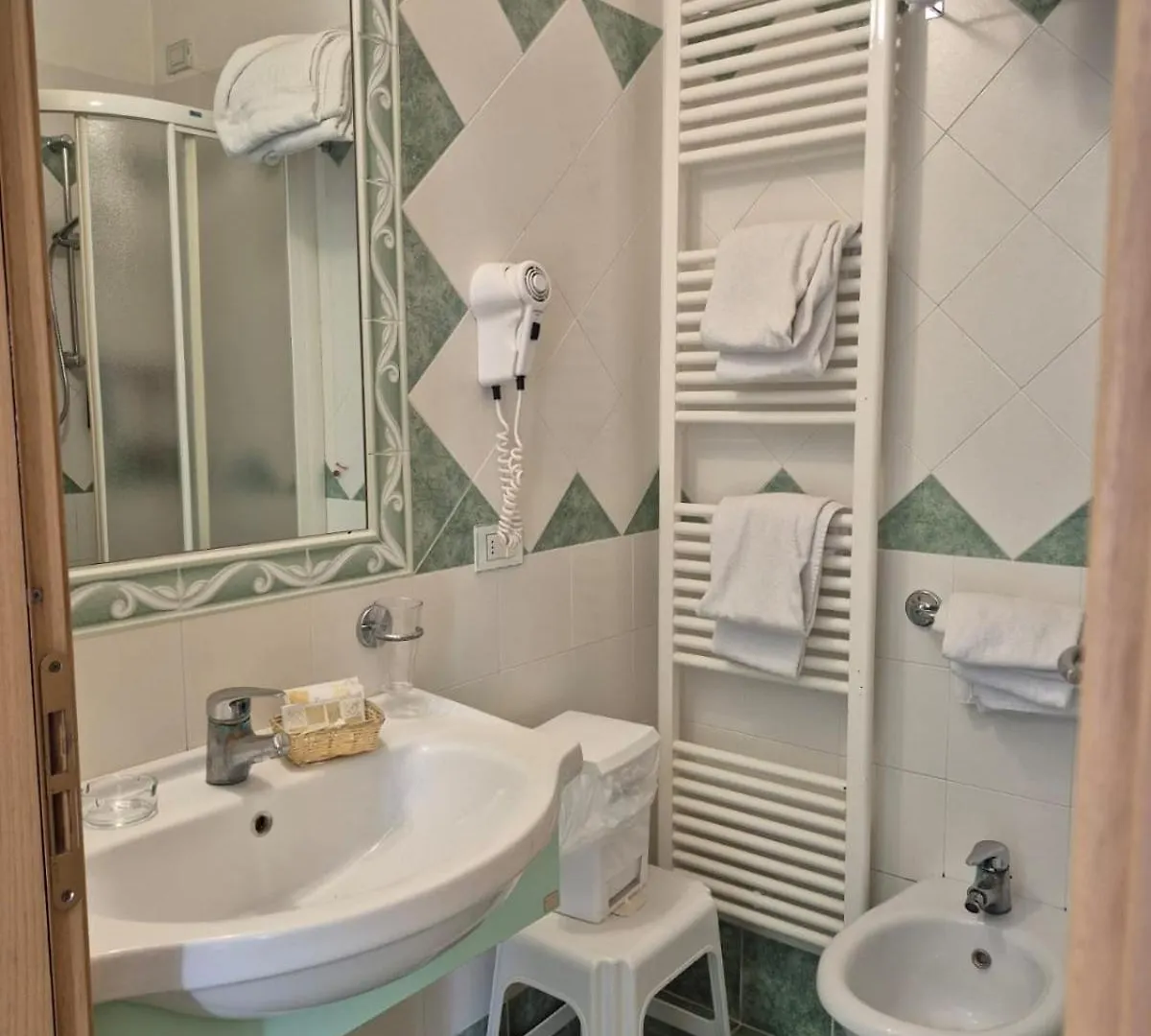 ***  Hotel Romagna Κατόλικα Ιταλία